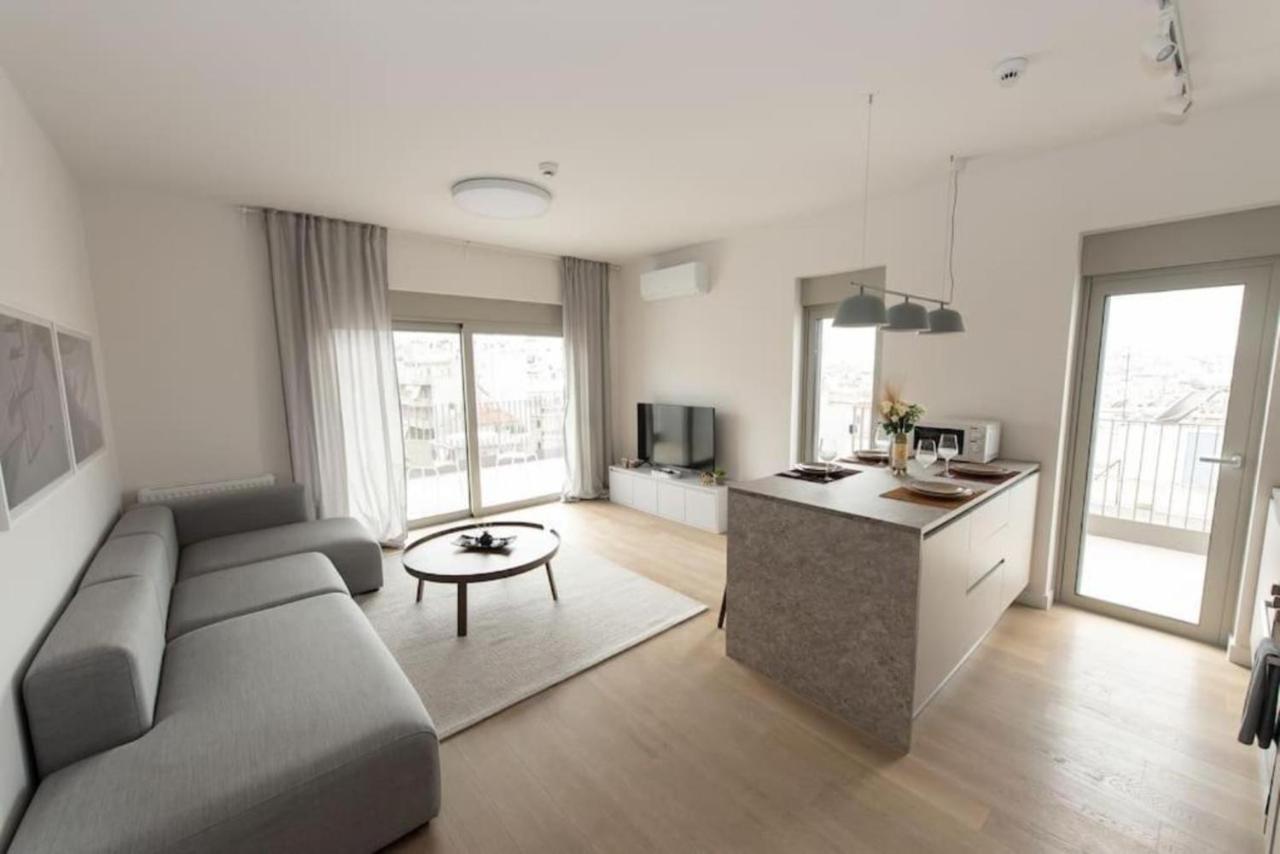 Brand-New Flat With A City View Aten Exteriör bild